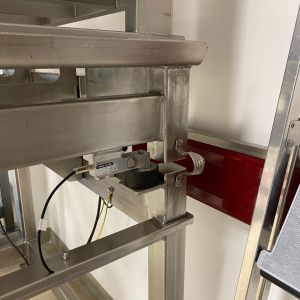 waegezellen-detail.jpg In Big-Bag-Systemen integrierte Wägezellen für eine sichere und genaue Entleerungsverwiegung.