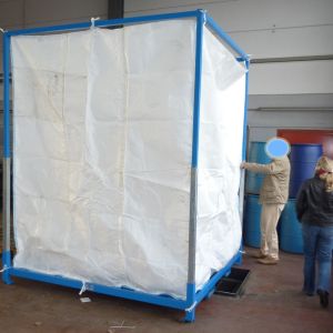 Die Big Bag Einrichtung "Jumbo" XXXL – optimal für stabile Befüllung und Lagerung großer Big Bags bei leichtem Schüttgut.