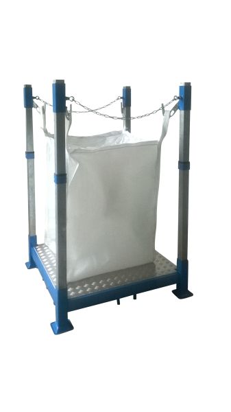 Big Bag Befüllgestell mit Bodenplatte und Staplerschuhen – ideal für eine sichere Befüllung und einfachen Transport.