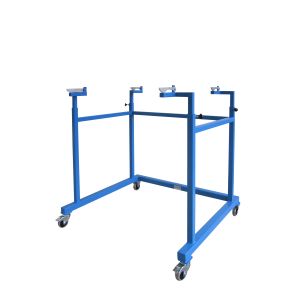 big_bag_befuellung_mit_rollen_copy_1.jpg Niedrige Deckenhöhen optimal nutzen: Kompaktes Umfüllgestell für Big Bags, das sicheres und kontrolliertes Umfüllen auch bei wenig Platz ermöglicht.