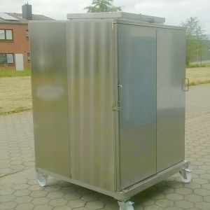 Ummantelter Big Bag Schutz gegen Nagetiere und Feuchtigkeit mit Rollen und Deckel.