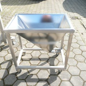 Effiziente Auslaufkupplungen mit integriertem Absaugtrichte